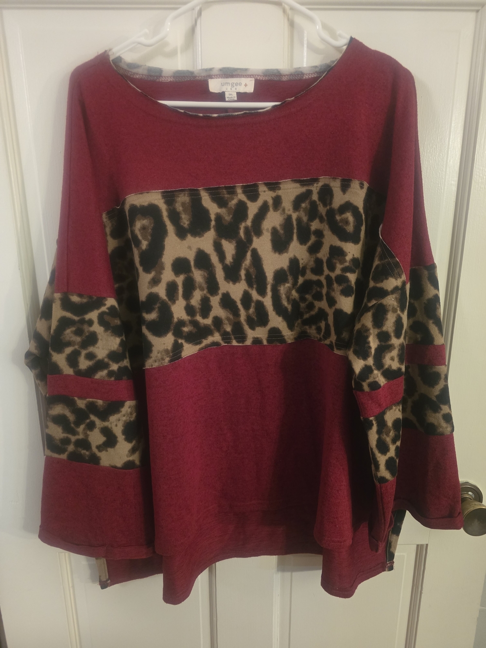 Umgee Burgundy Leopard Colorblock Pullover #377